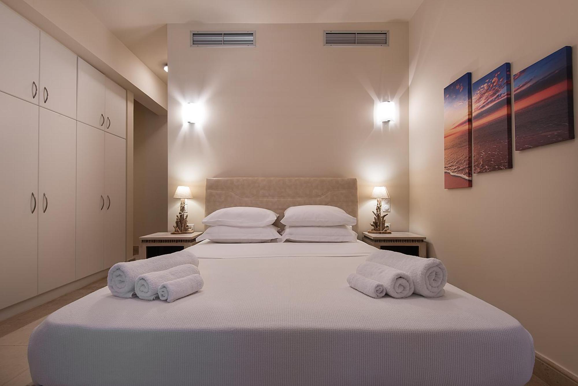 Villa Emerald Порто Хели Екстериор снимка