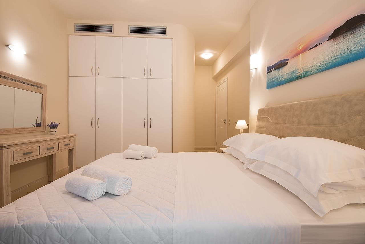 Villa Emerald Порто Хели Екстериор снимка