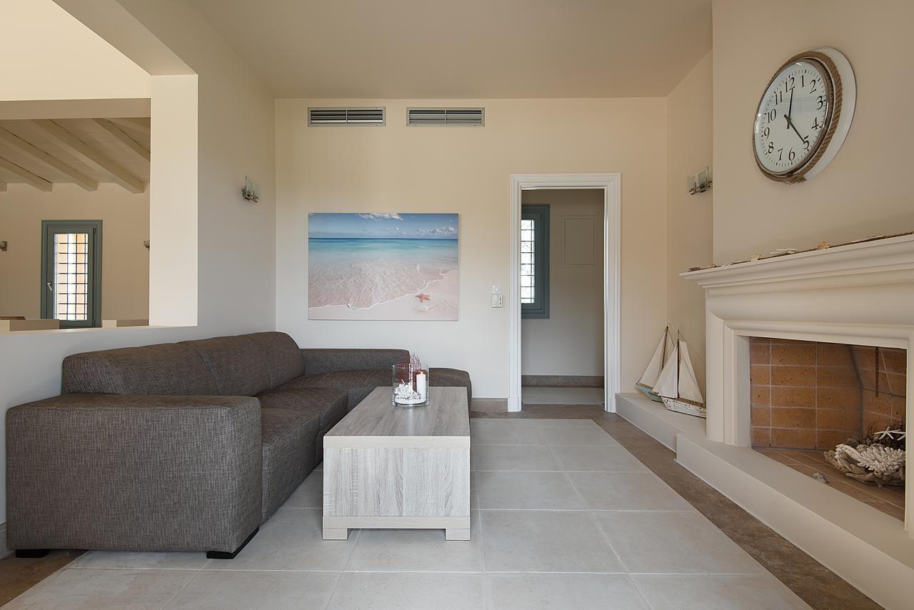Villa Emerald Порто Хели Екстериор снимка