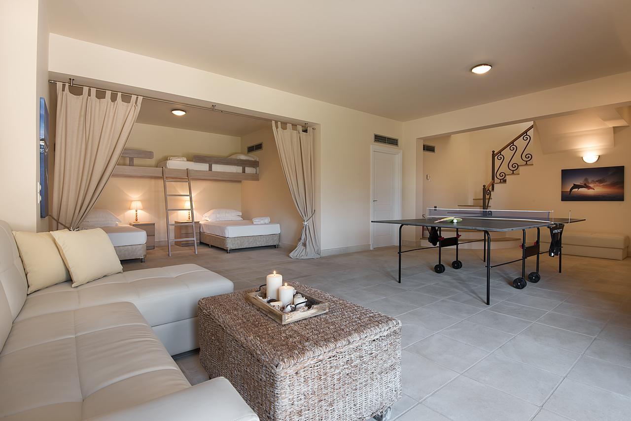 Villa Emerald Порто Хели Екстериор снимка