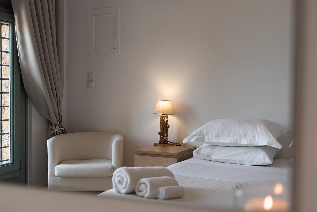 Villa Emerald Порто Хели Екстериор снимка