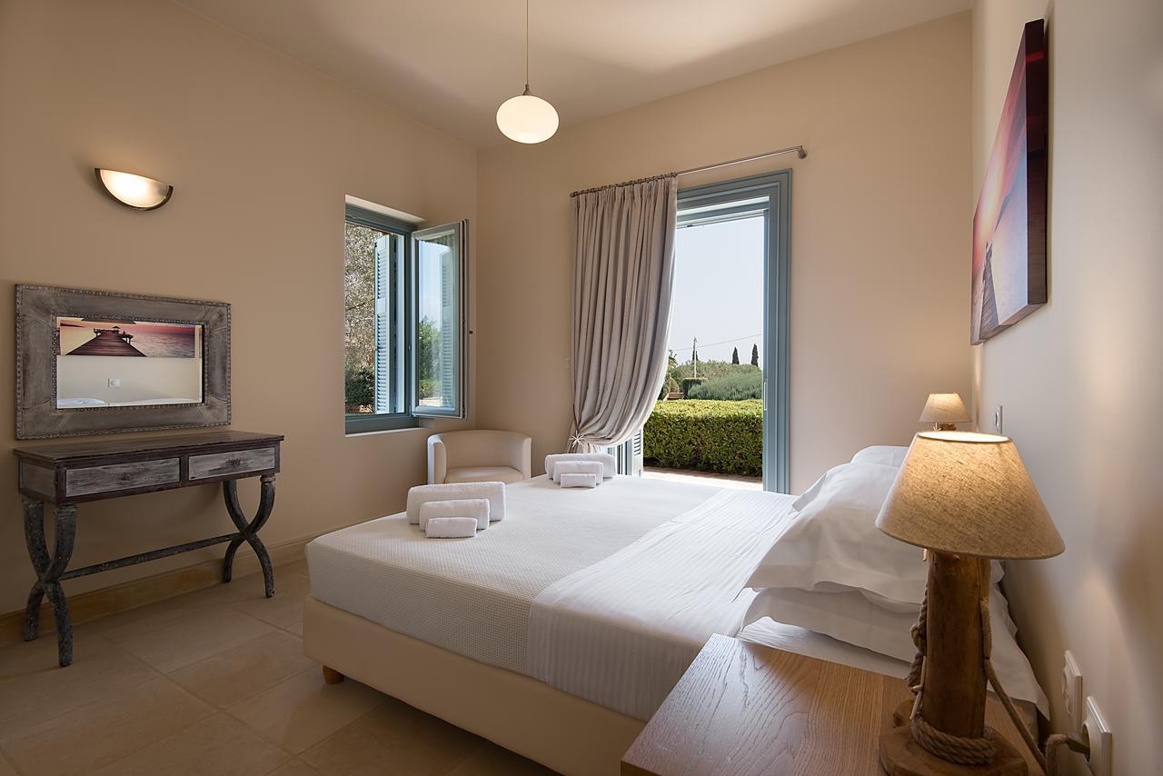 Villa Emerald Порто Хели Екстериор снимка