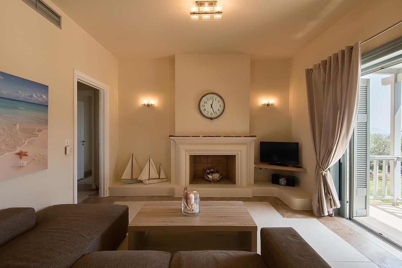 Villa Emerald Порто Хели Екстериор снимка